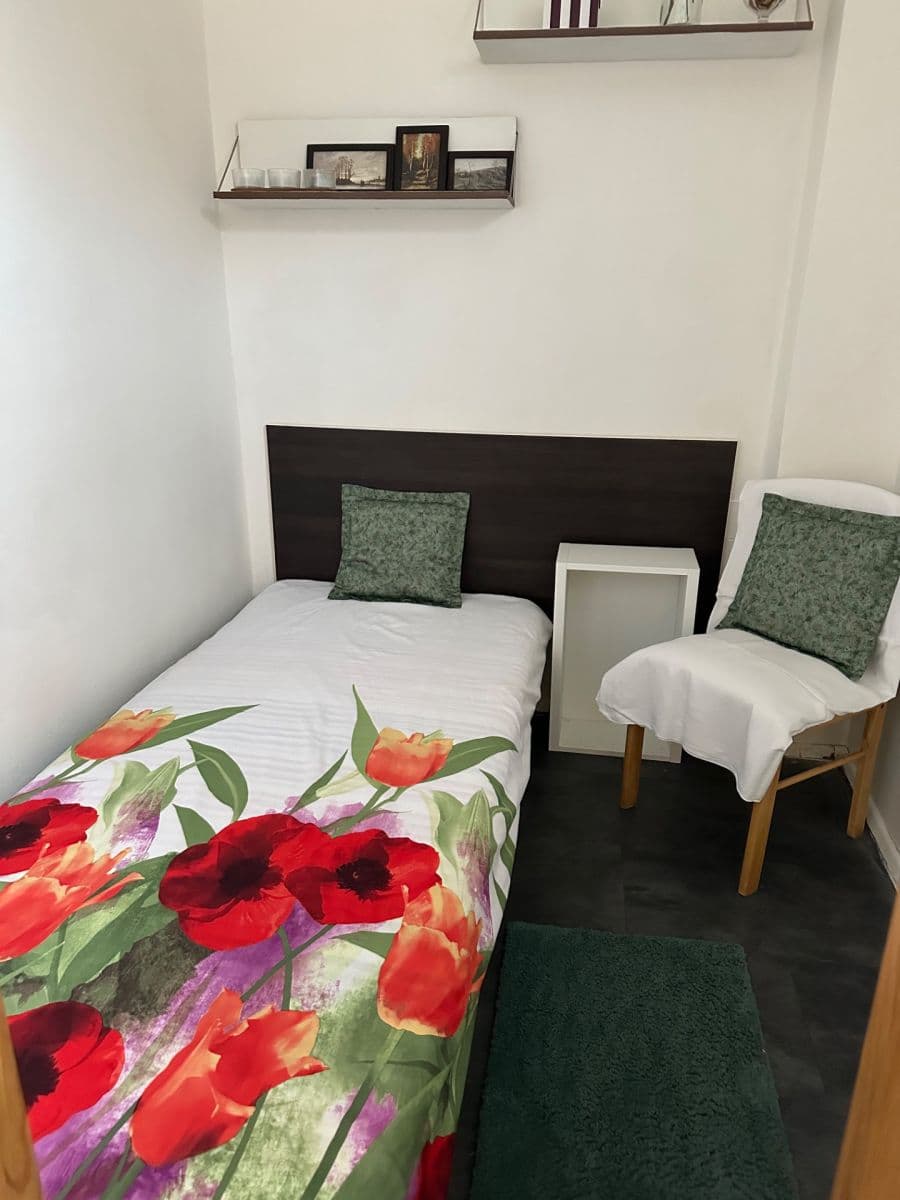 Pronájem bytu 2+1 45 m², Jamborova, Brno, Jihomoravský kraj Pronájem bytu 2+1 45 m², Jamborova, Brno, Jihomoravský kraj