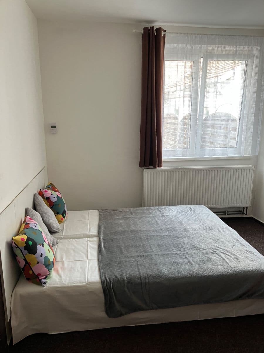 Pronájem bytu 2+1 45 m², Jamborova, Brno, Jihomoravský kraj Pronájem bytu 2+1 45 m², Jamborova, Brno, Jihomoravský kraj