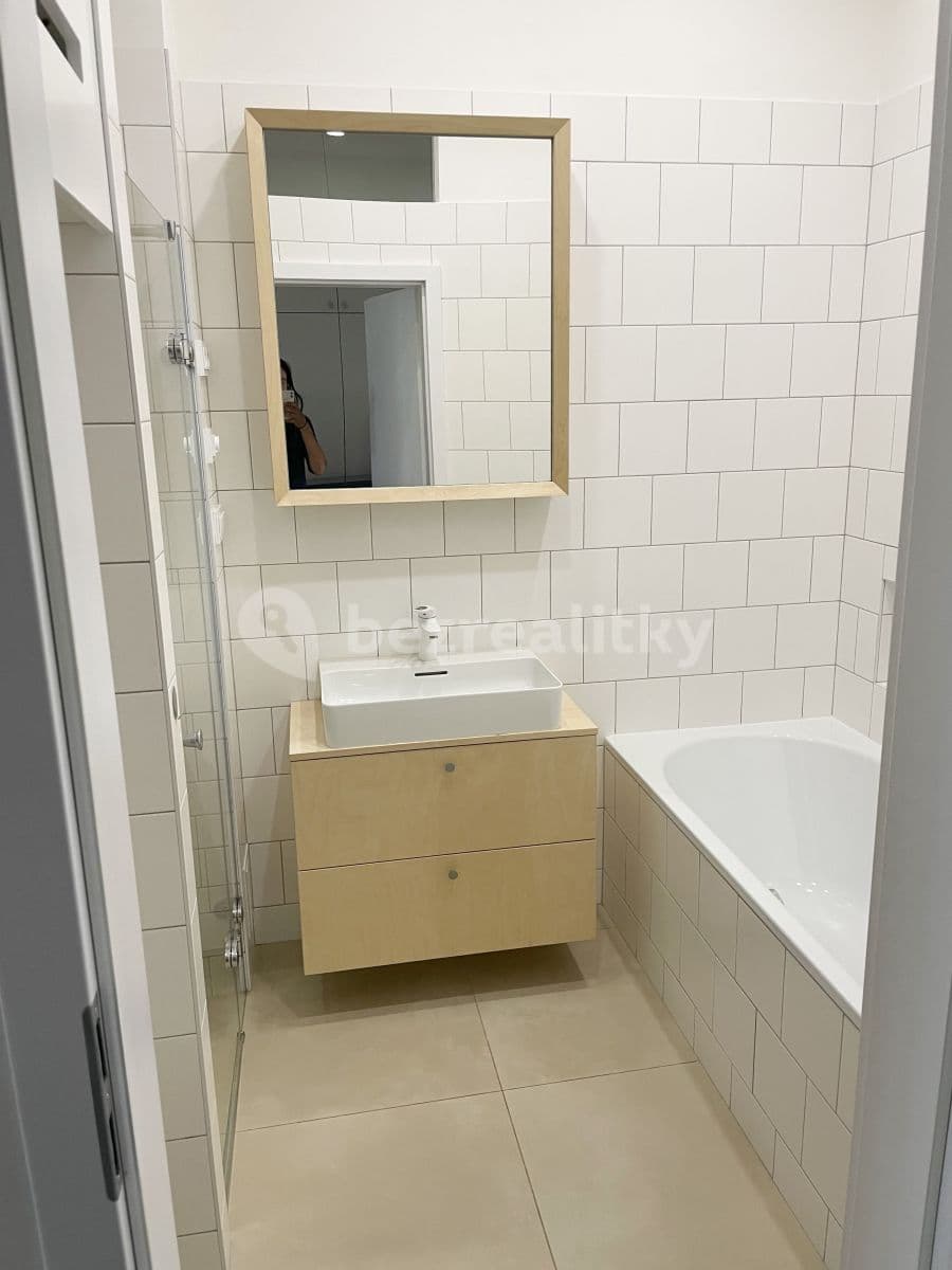 Pronájem bytu 2+1 70 m², Kladenská, Praha, Praha Pronájem bytu 2+1 70 m², Kladenská, Praha, Praha