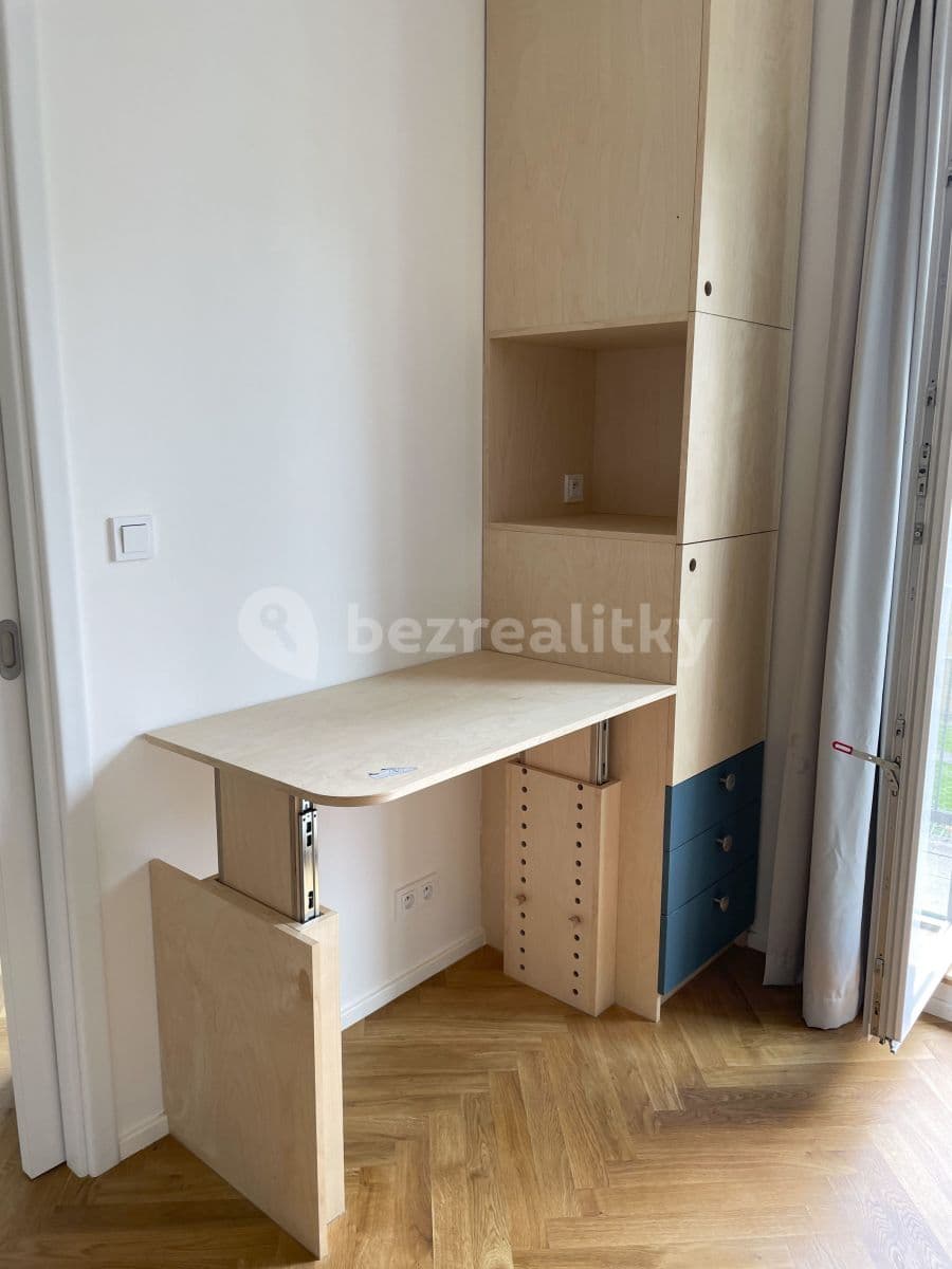 Pronájem bytu 2+1 70 m², Kladenská, Praha, Praha Pronájem bytu 2+1 70 m², Kladenská, Praha, Praha