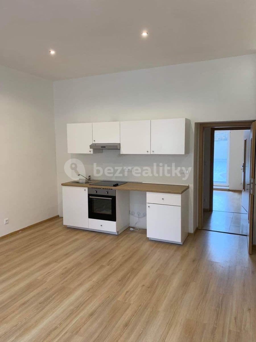 Pronájem bytu 2+kk 42 m², Vašatova, Kladno, Středočeský kraj Pronájem bytu 2+kk 42 m², Vašatova, Kladno, Středočeský kraj