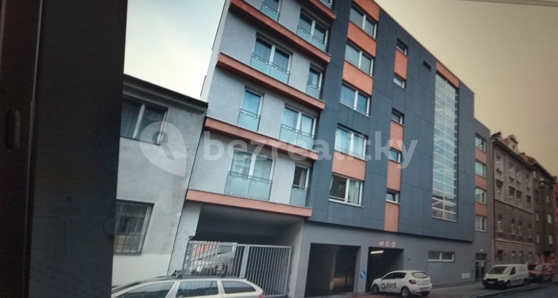 Pronájem bytu 1+kk 35 m², Petrohradská, Praha, Praha Pronájem bytu 1+kk 35 m², Petrohradská, Praha, Praha