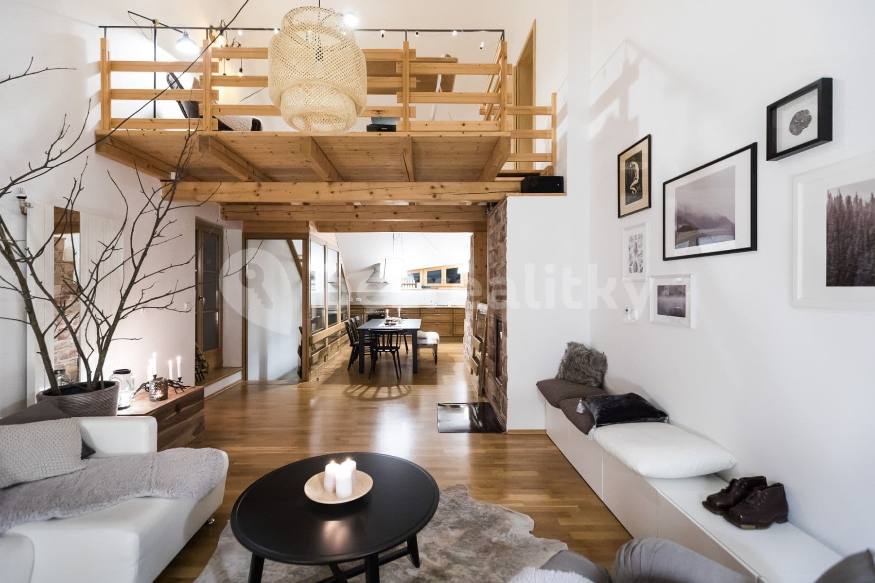 Pronájem bytu 4+kk 167 m², Špindlerův Mlýn, Královéhradecký kraj Pronájem bytu 4+kk 167 m², Špindlerův Mlýn, Královéhradecký kraj