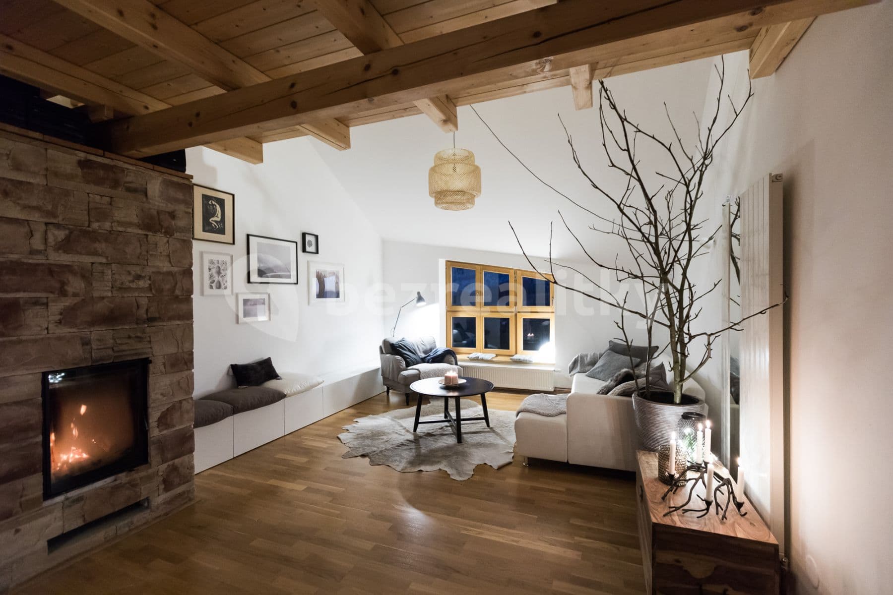 Pronájem bytu 4+kk 167 m², Špindlerův Mlýn, Královéhradecký kraj Pronájem bytu 4+kk 167 m², Špindlerův Mlýn, Královéhradecký kraj