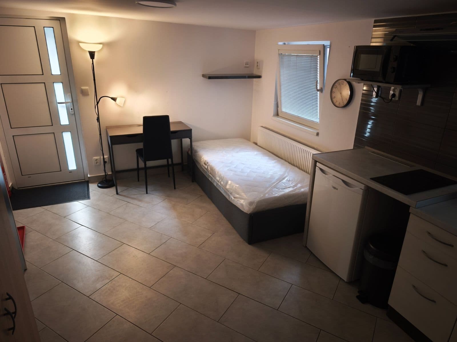 Pronájem bytu Garsoniéra 18 m², Velvarská, Horoměřice, Středočeský kraj Pronájem bytu Garsoniéra 18 m², Velvarská, Horoměřice, Středočeský kraj