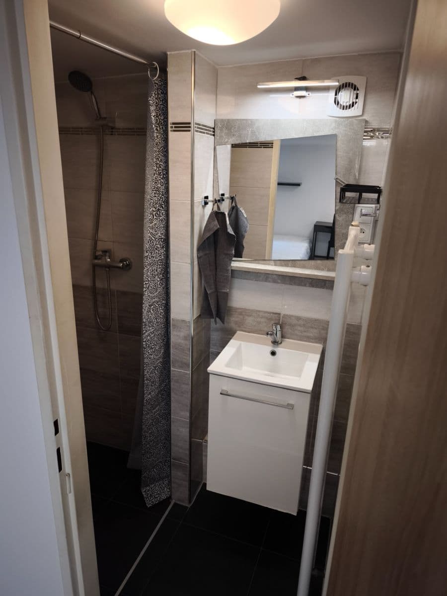 Pronájem bytu Garsoniéra 18 m², Velvarská, Horoměřice, Středočeský kraj Pronájem bytu Garsoniéra 18 m², Velvarská, Horoměřice, Středočeský kraj