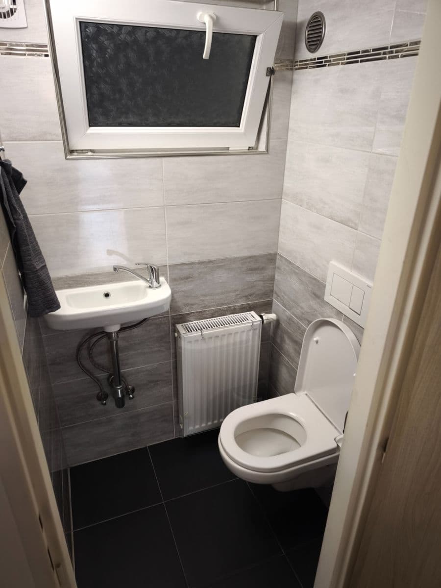 Pronájem bytu Garsoniéra 18 m², Velvarská, Horoměřice, Středočeský kraj Pronájem bytu Garsoniéra 18 m², Velvarská, Horoměřice, Středočeský kraj