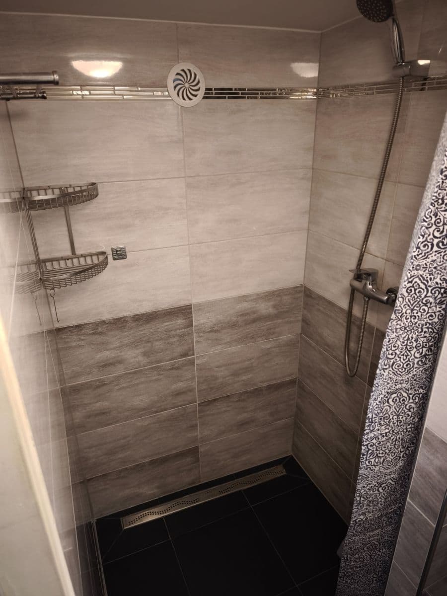 Pronájem bytu Garsoniéra 18 m², Velvarská, Horoměřice, Středočeský kraj Pronájem bytu Garsoniéra 18 m², Velvarská, Horoměřice, Středočeský kraj