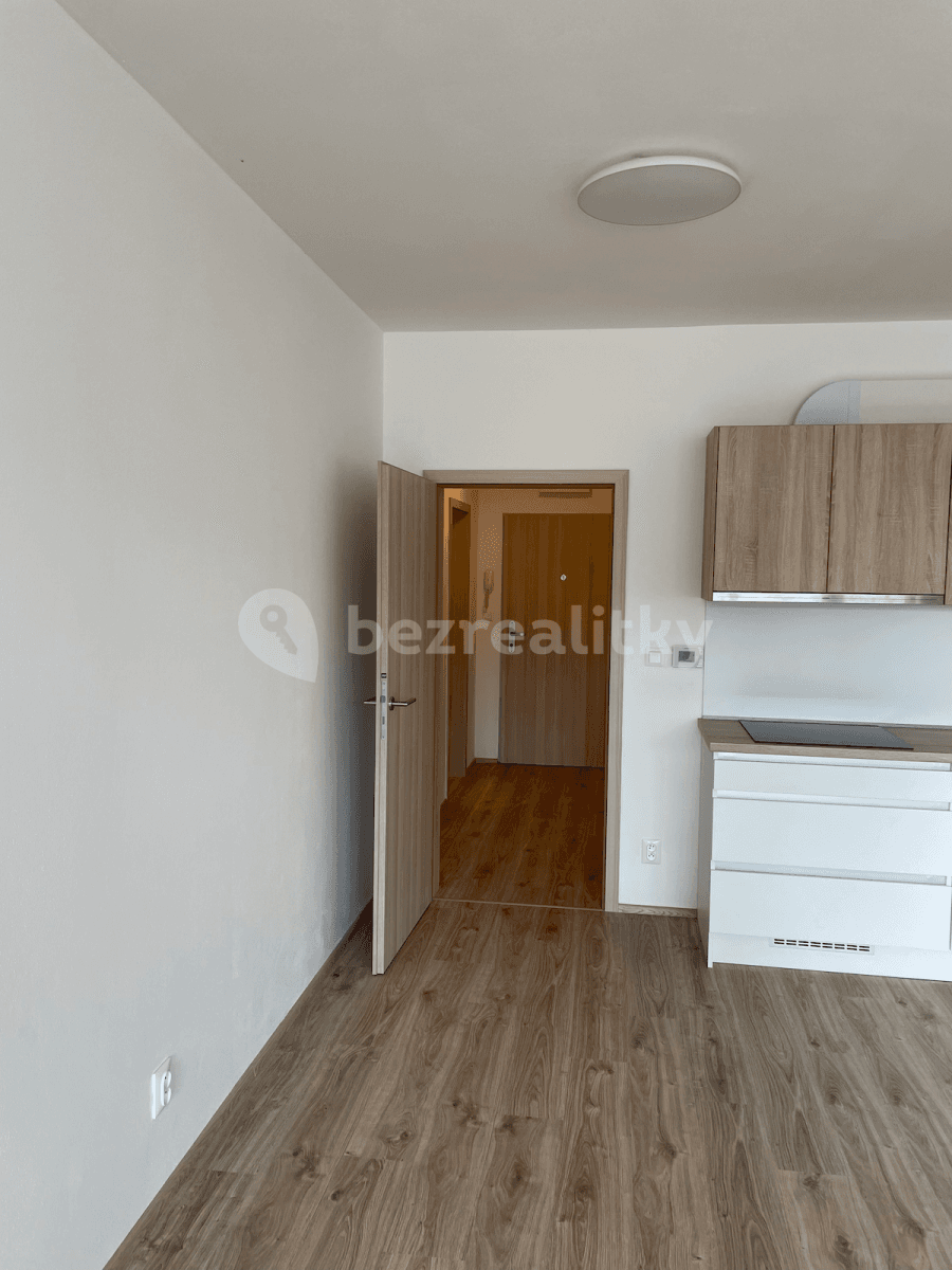 Pronájem bytu 1+kk 57 m², Zlatá Hora, Slavkov u Brna, Jihomoravský kraj Pronájem bytu 1+kk 57 m², Zlatá Hora, Slavkov u Brna, Jihomoravský kraj