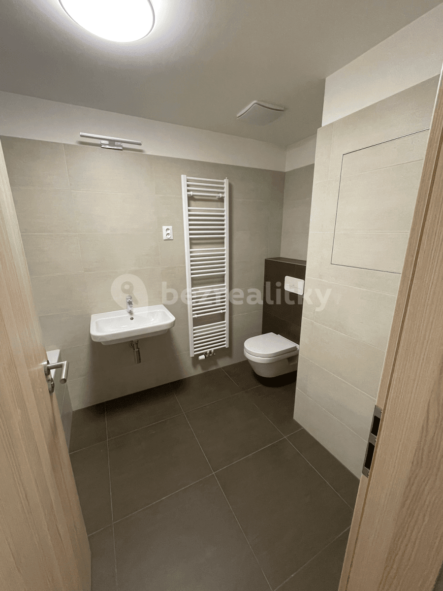 Pronájem bytu 1+kk 57 m², Zlatá Hora, Slavkov u Brna, Jihomoravský kraj Pronájem bytu 1+kk 57 m², Zlatá Hora, Slavkov u Brna, Jihomoravský kraj