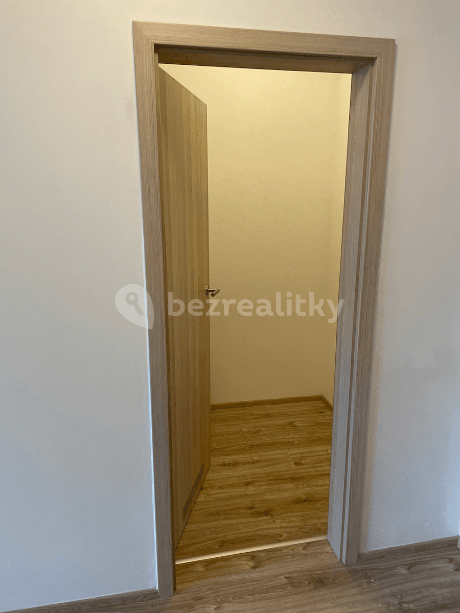 Pronájem bytu 1+kk 57 m², Zlatá Hora, Slavkov u Brna, Jihomoravský kraj Pronájem bytu 1+kk 57 m², Zlatá Hora, Slavkov u Brna, Jihomoravský kraj