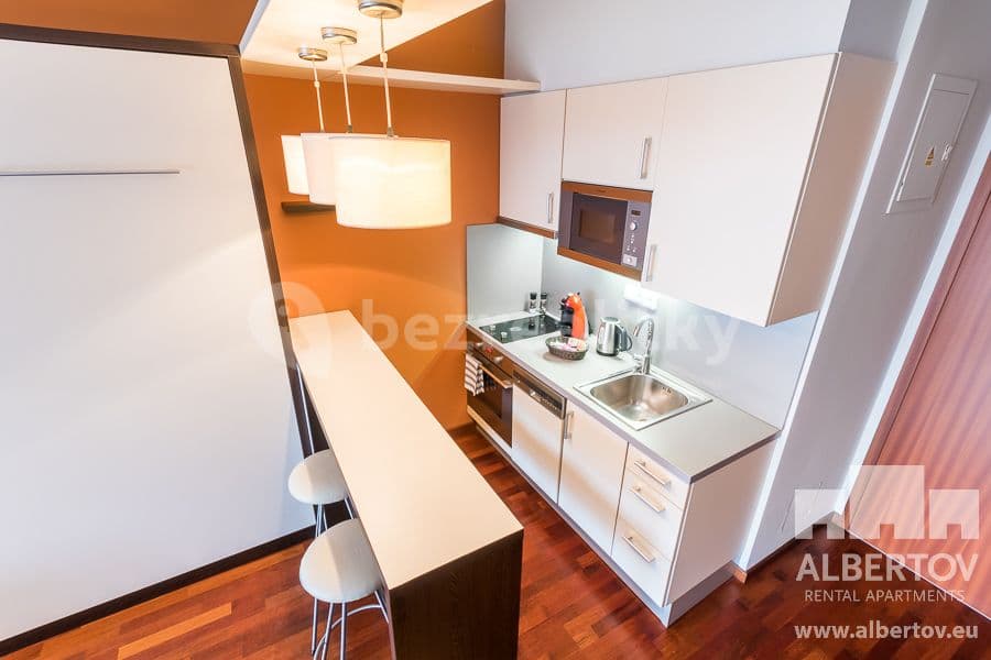 Pronájem bytu 1+kk 33 m², Horská, Praha, Praha Pronájem bytu 1+kk 33 m², Horská, Praha, Praha