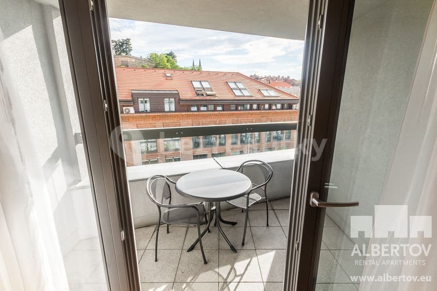 Pronájem bytu 1+kk 33 m², Horská, Praha, Praha Pronájem bytu 1+kk 33 m², Horská, Praha, Praha