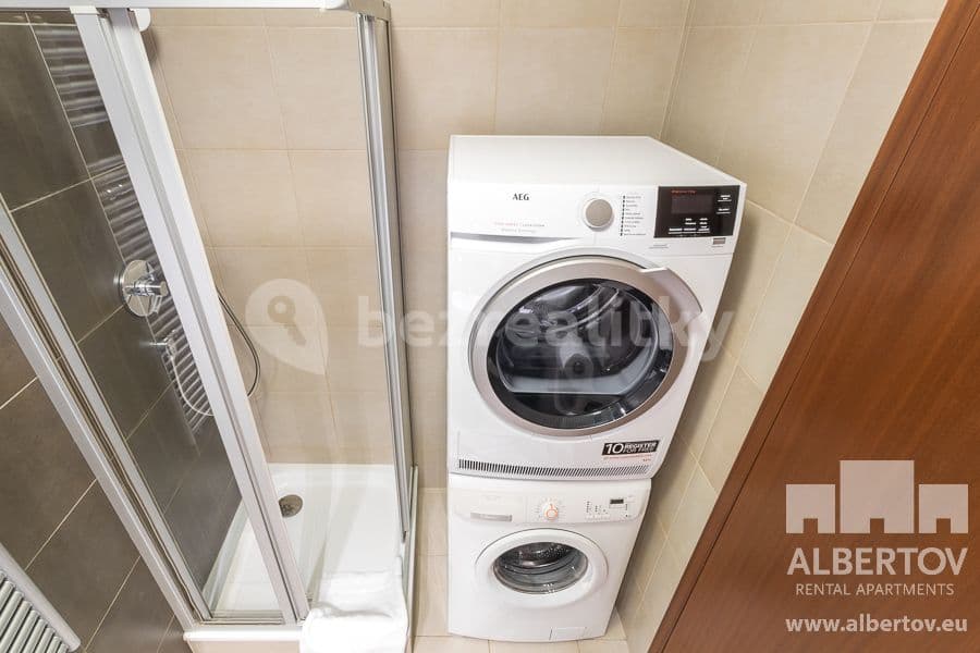 Pronájem bytu 1+kk 33 m², Horská, Praha, Praha Pronájem bytu 1+kk 33 m², Horská, Praha, Praha