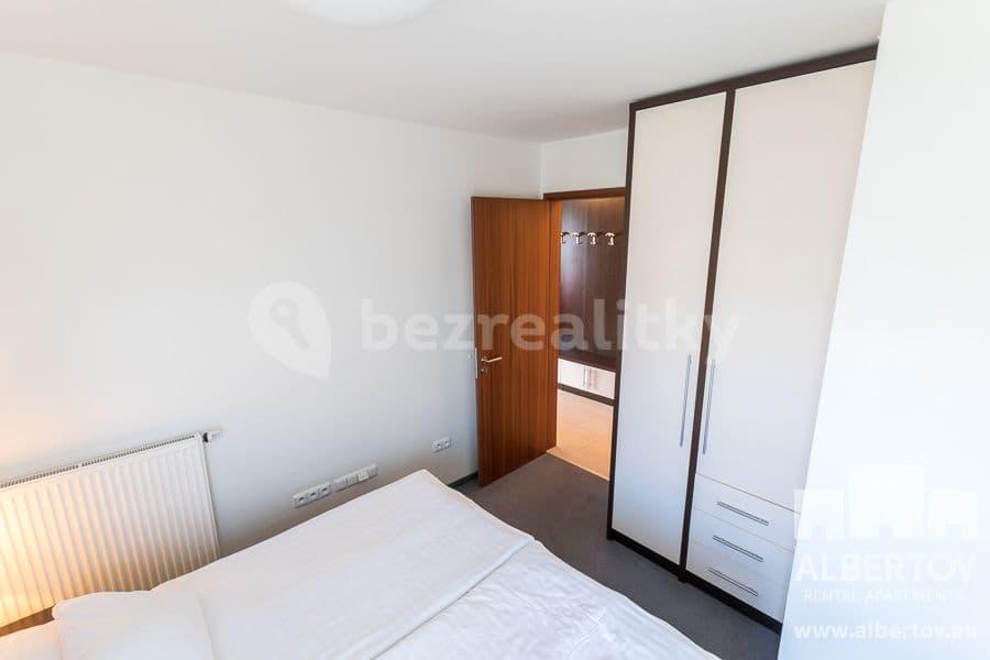 Pronájem bytu 2+kk 50 m², Horská, Praha, Praha Pronájem bytu 2+kk 50 m², Horská, Praha, Praha
