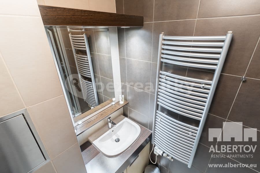 Pronájem bytu 2+kk 50 m², Horská, Praha, Praha Pronájem bytu 2+kk 50 m², Horská, Praha, Praha