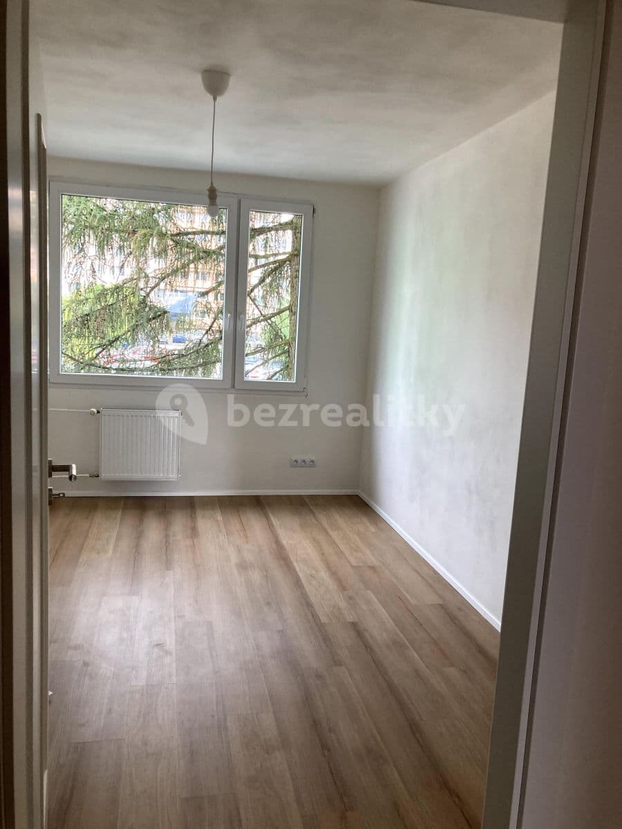 Pronájem bytu 3+kk 76 m², Na růžovém poli, Kladno, Středočeský kraj Pronájem bytu 3+kk 76 m², Na růžovém poli, Kladno, Středočeský kraj