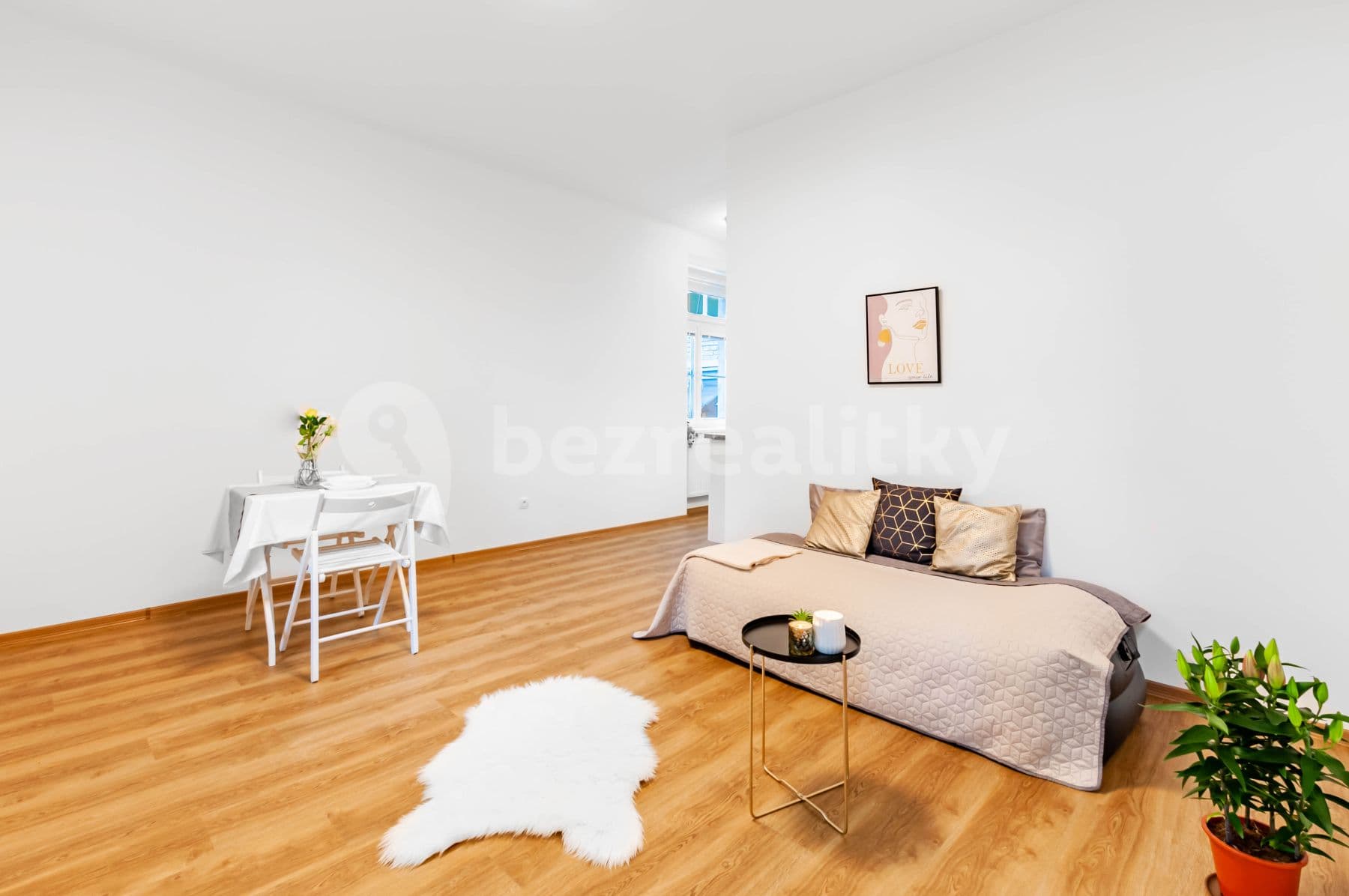 Pronájem bytu Garsoniéra 33 m², Lounských, Praha, Praha Pronájem bytu Garsoniéra 33 m², Lounských, Praha, Praha