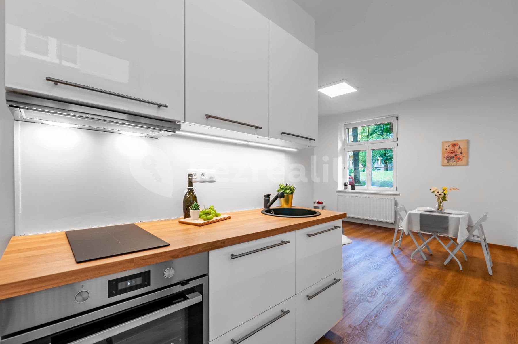 Pronájem bytu Garsoniéra 33 m², Lounských, Praha, Praha Pronájem bytu Garsoniéra 33 m², Lounských, Praha, Praha