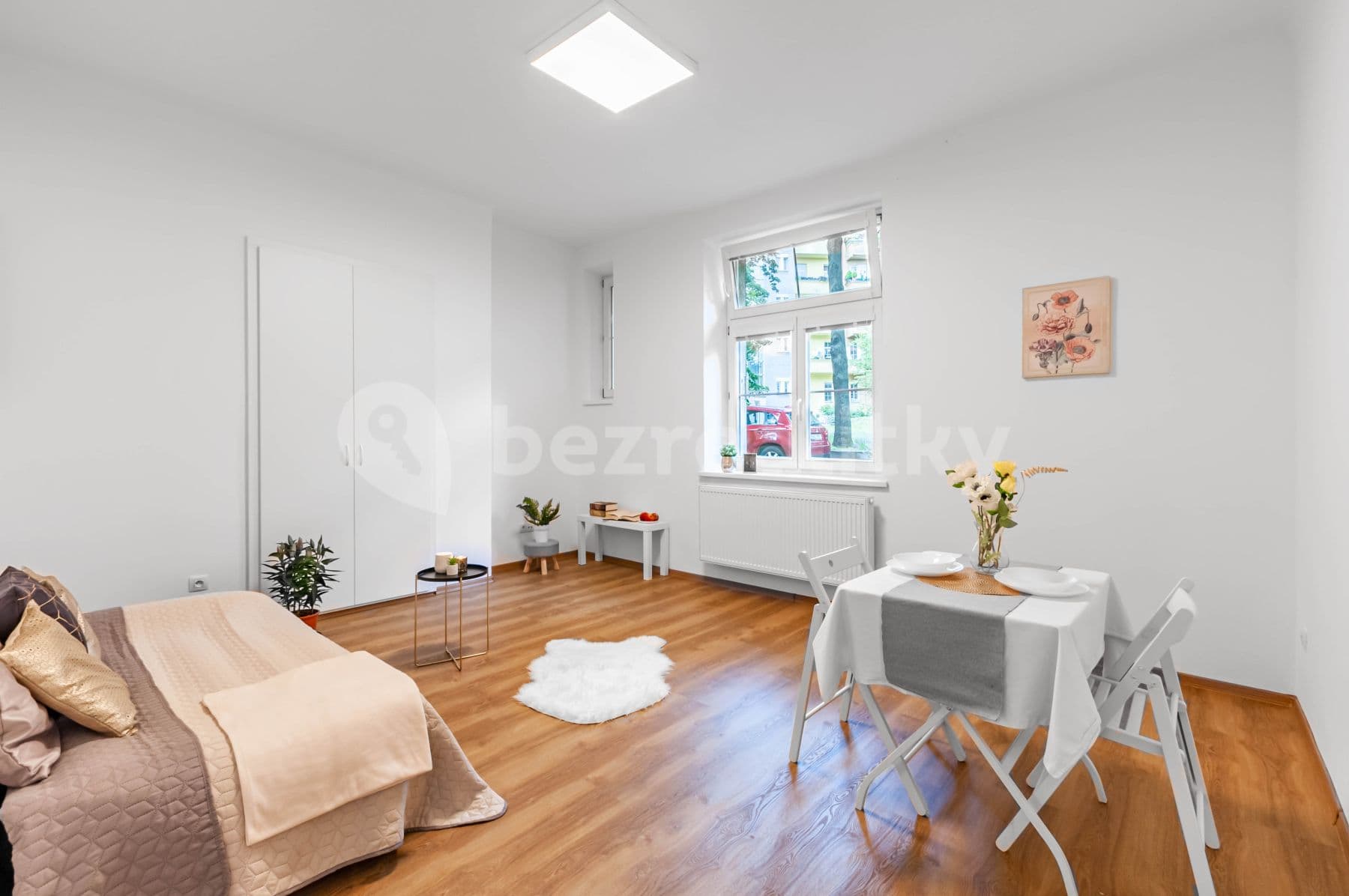 Pronájem bytu Garsoniéra 33 m², Lounských, Praha, Praha Pronájem bytu Garsoniéra 33 m², Lounských, Praha, Praha