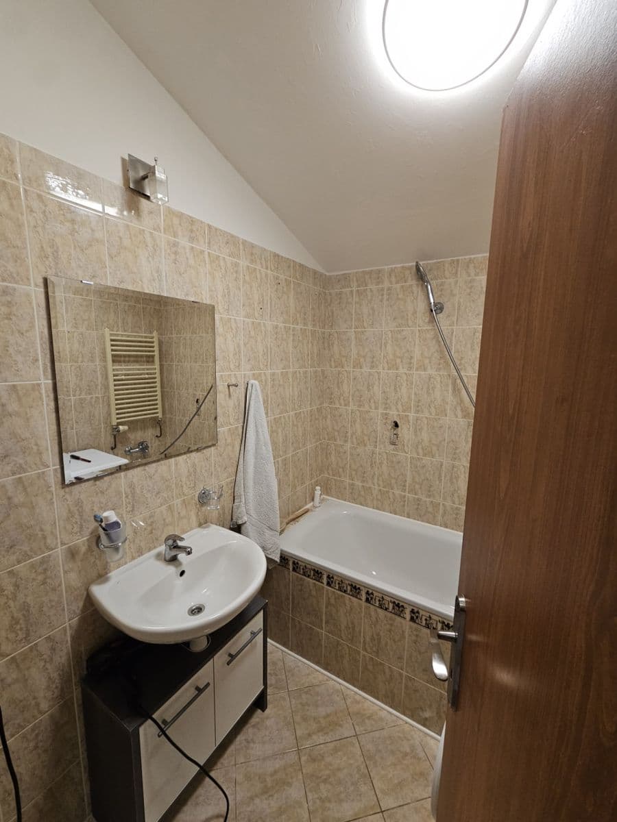 Pronájem bytu 2+kk 70 m², Rákosová, Vestec, Středočeský kraj Pronájem bytu 2+kk 70 m², Rákosová, Vestec, Středočeský kraj