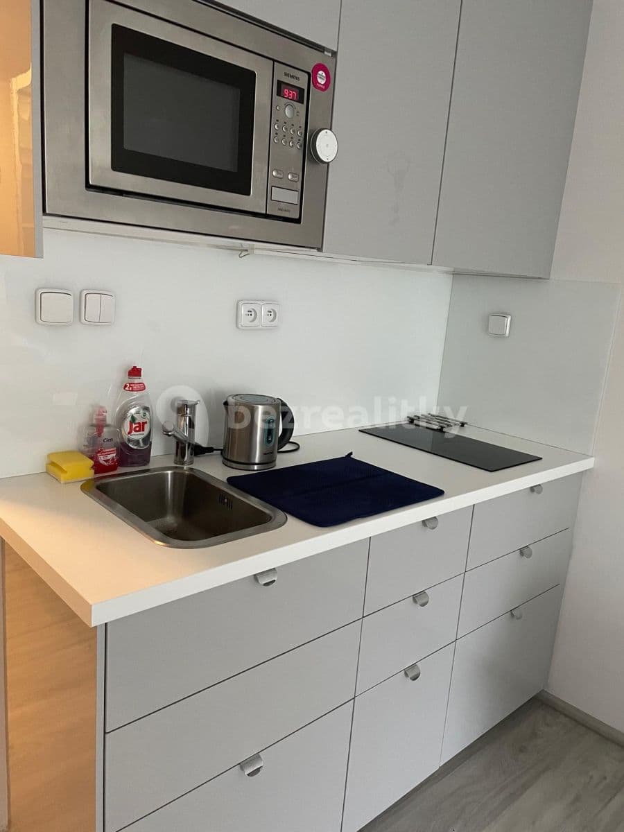 Pronájem bytu 1+kk 32 m², Herlíkovická, Praha, Praha Pronájem bytu 1+kk 32 m², Herlíkovická, Praha, Praha