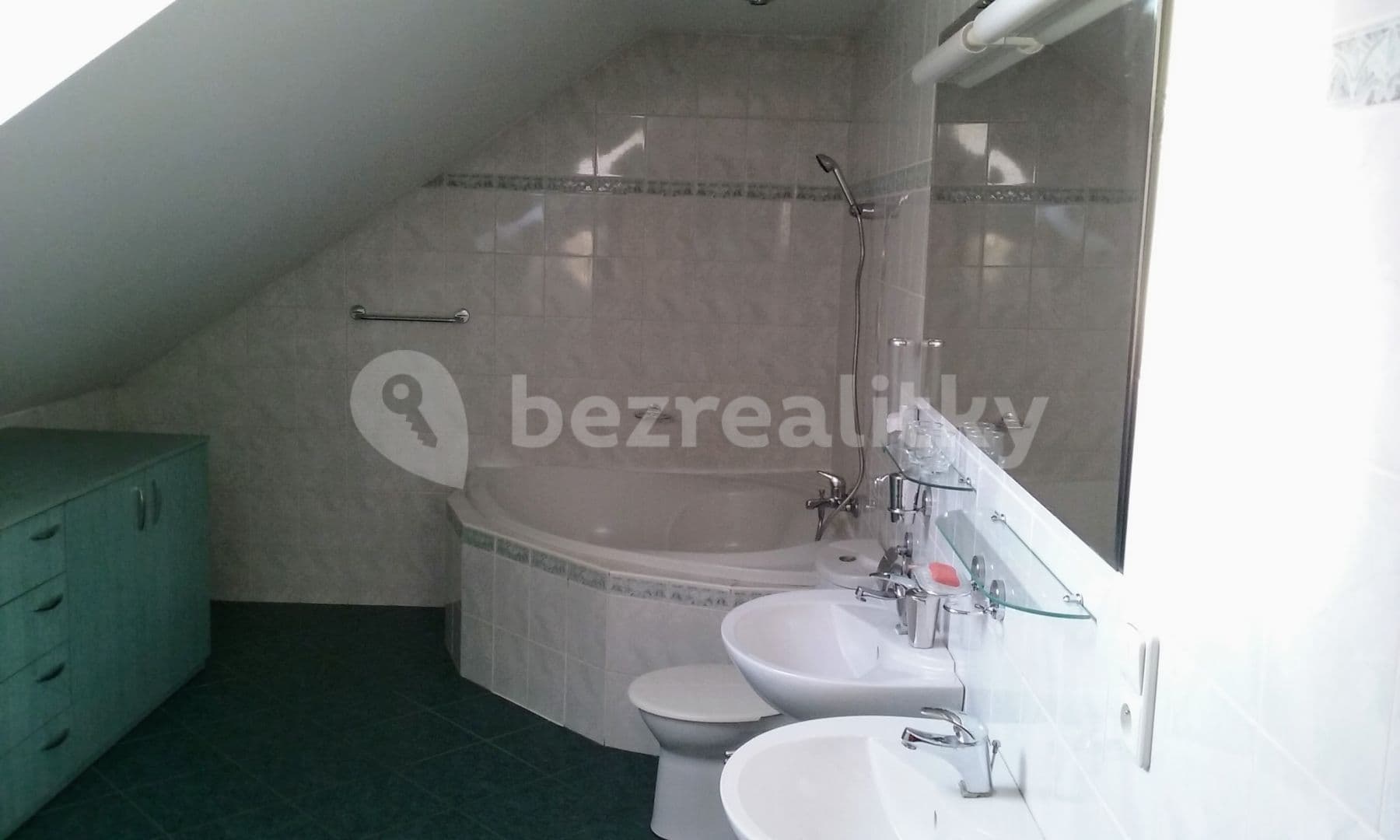 Pronájem bytu 4+1 228 m², 1. máje, Olomouc, Olomoucký kraj Pronájem bytu 4+1 228 m², 1. máje, Olomouc, Olomoucký kraj