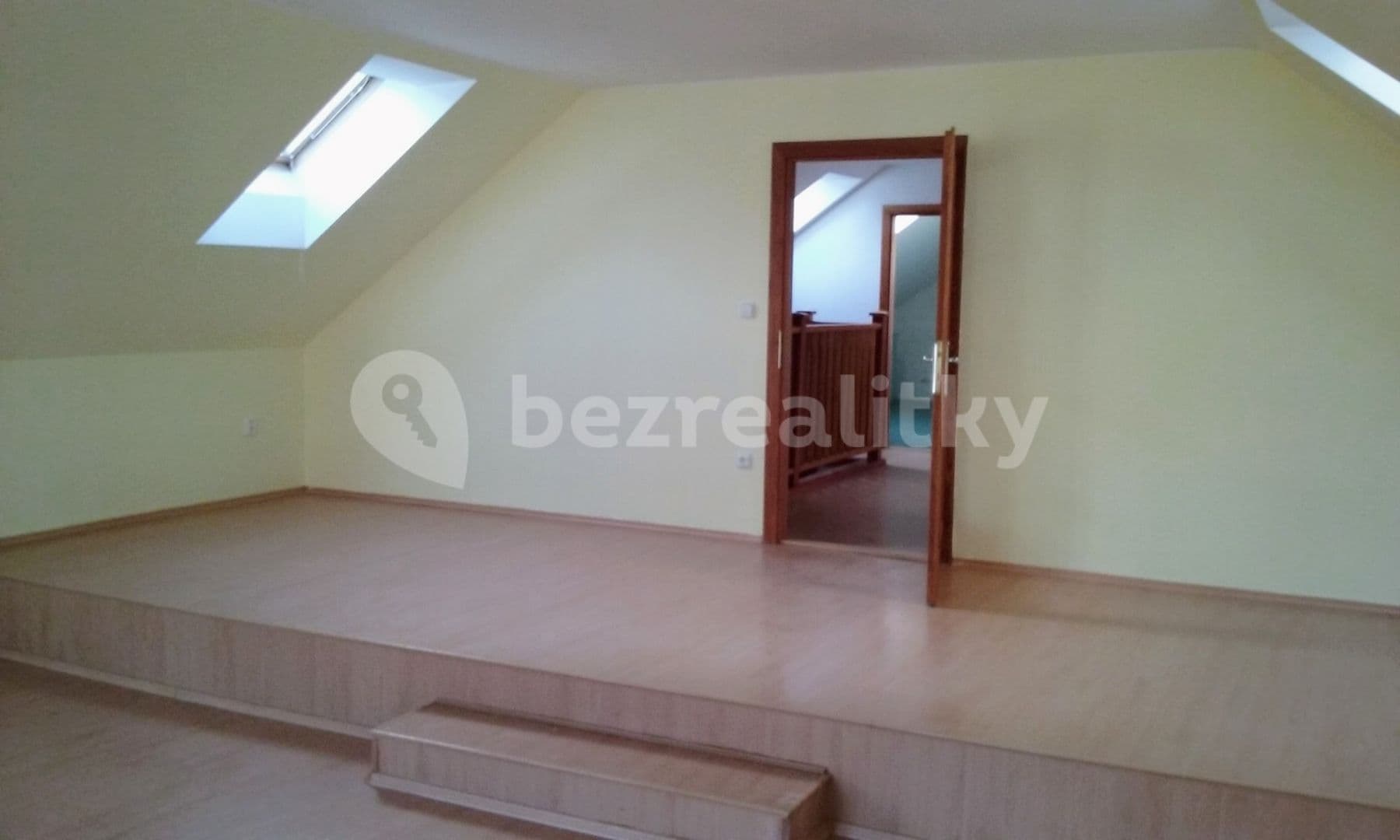 Pronájem bytu 4+1 228 m², 1. máje, Olomouc, Olomoucký kraj Pronájem bytu 4+1 228 m², 1. máje, Olomouc, Olomoucký kraj