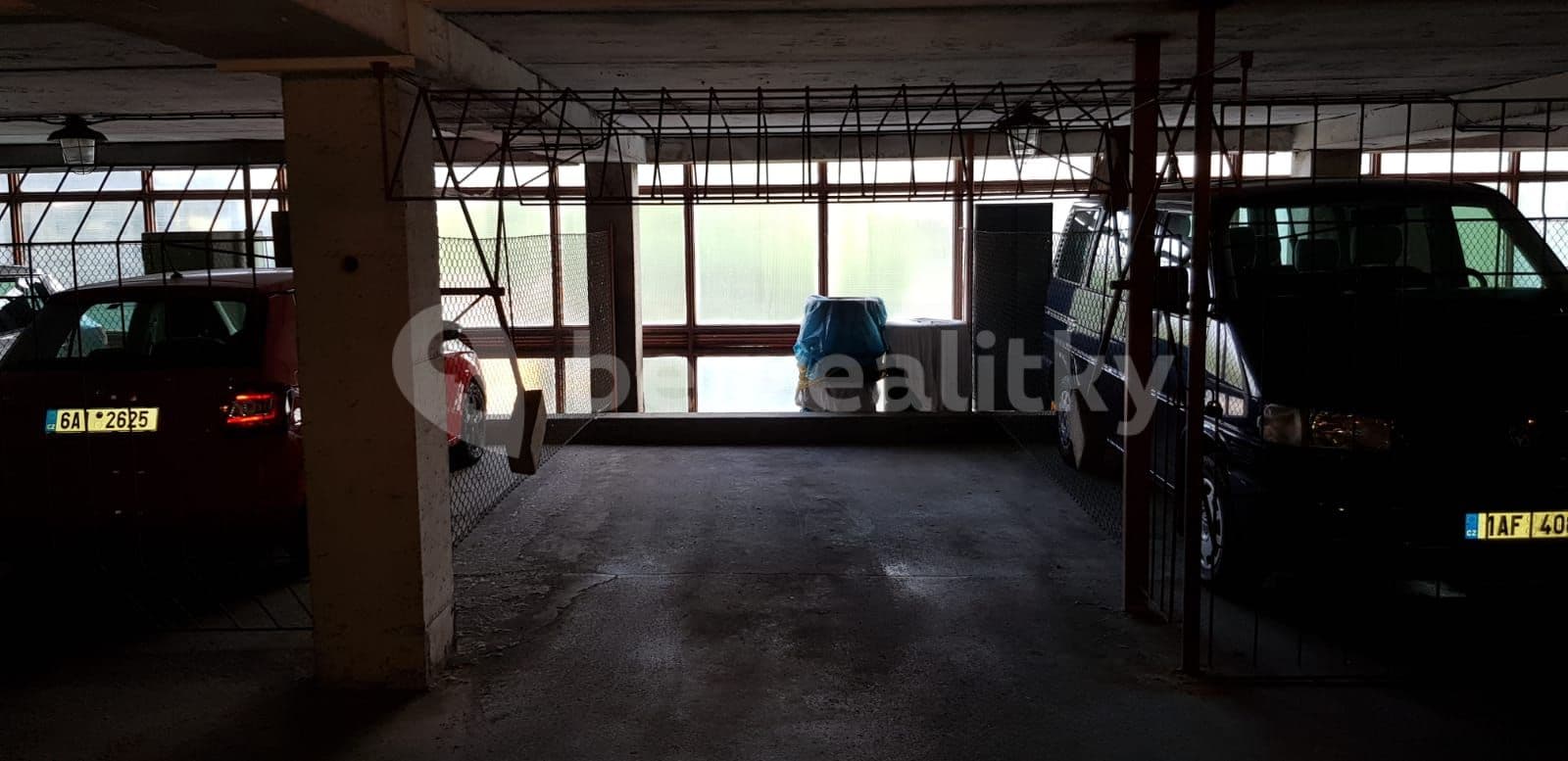 Pronájem garáže 18 m², Lovosická, Praha, Praha Pronájem garáže 18 m², Lovosická, Praha, Praha