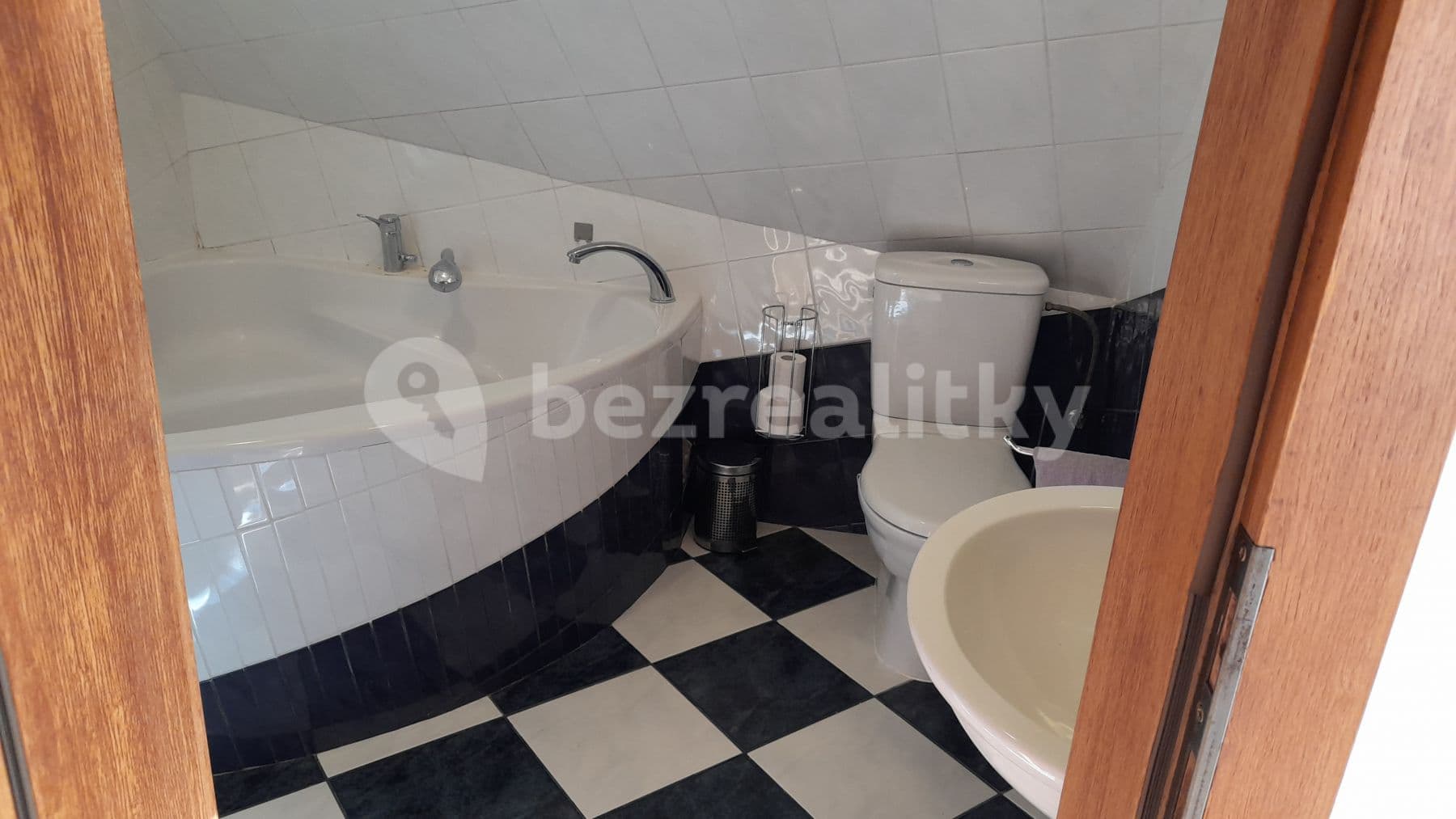 Pronájem bytu Garsoniéra 40 m², Šeříková, Brno, Jihomoravský kraj Pronájem bytu Garsoniéra 40 m², Šeříková, Brno, Jihomoravský kraj