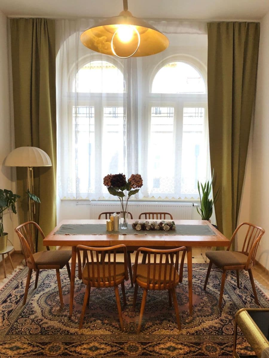 Pronájem bytu 2+1 57 m², Prvního pluku, Praha, Praha Pronájem bytu 2+1 57 m², Prvního pluku, Praha, Praha