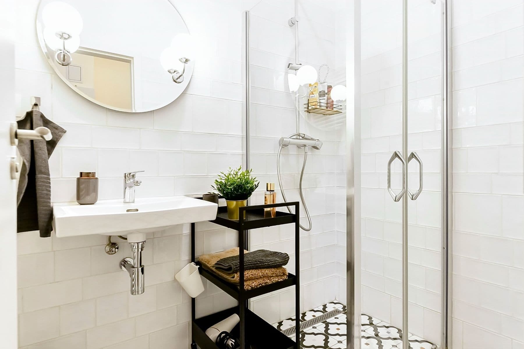 Pronájem bytu 2+1 57 m², Prvního pluku, Praha, Praha Pronájem bytu 2+1 57 m², Prvního pluku, Praha, Praha