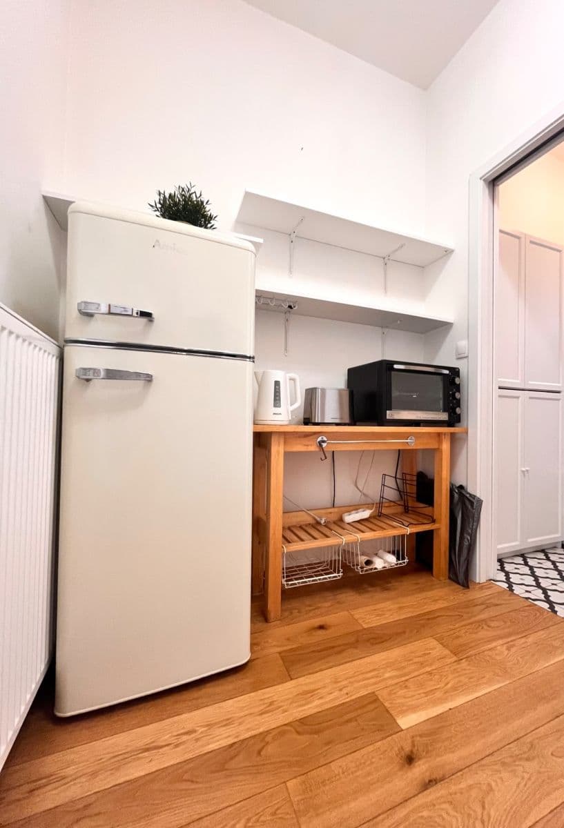 Pronájem bytu 2+1 57 m², Prvního pluku, Praha, Praha Pronájem bytu 2+1 57 m², Prvního pluku, Praha, Praha