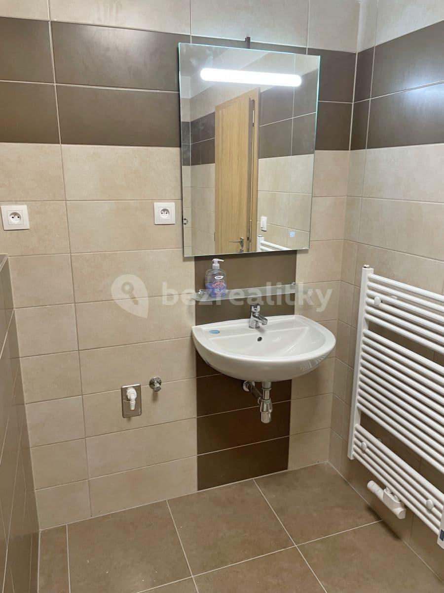 Pronájem bytu 2+kk 62 m², Ovesná, Hostivice, Středočeský kraj Pronájem bytu 2+kk 62 m², Ovesná, Hostivice, Středočeský kraj