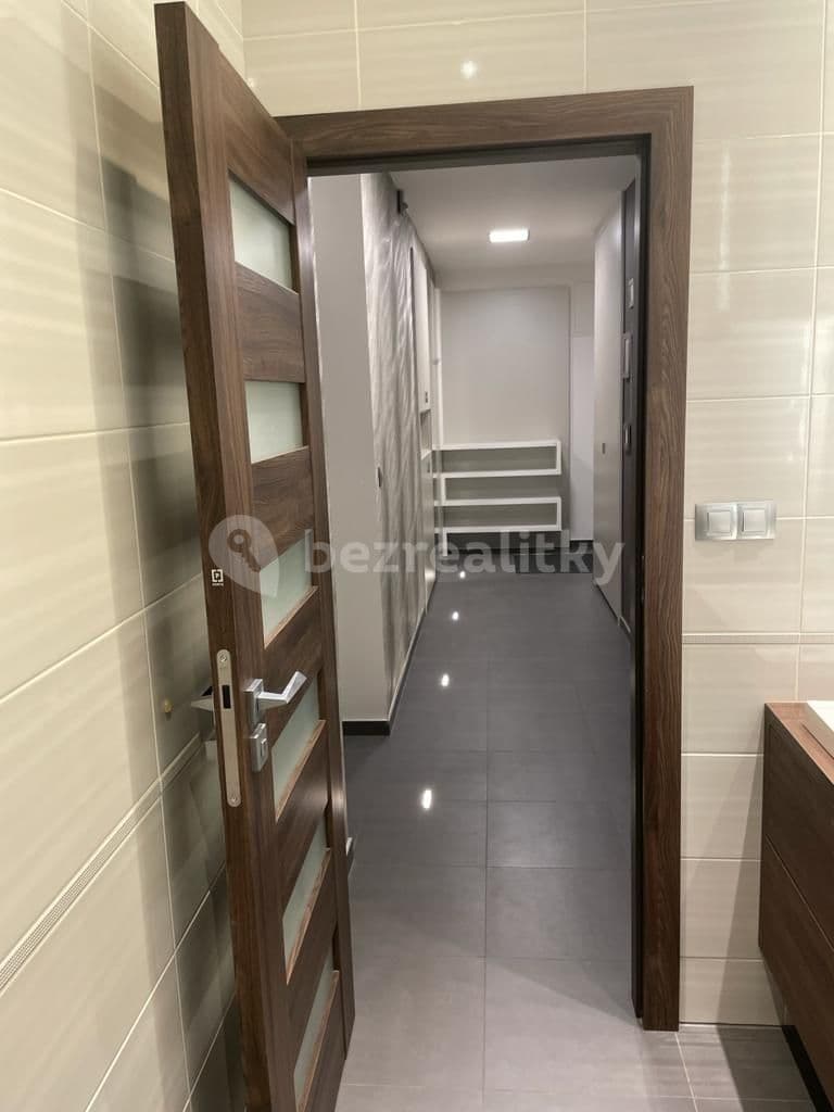 Pronájem bytu 2+kk 66 m², Puškinova, Hradec Králové, Královéhradecký kraj Pronájem bytu 2+kk 66 m², Puškinova, Hradec Králové, Královéhradecký kraj