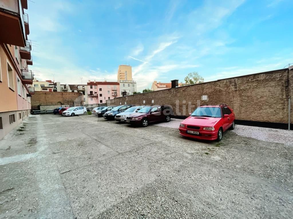 Pronájem bytu 2+kk 66 m², Puškinova, Hradec Králové, Královéhradecký kraj Pronájem bytu 2+kk 66 m², Puškinova, Hradec Králové, Královéhradecký kraj