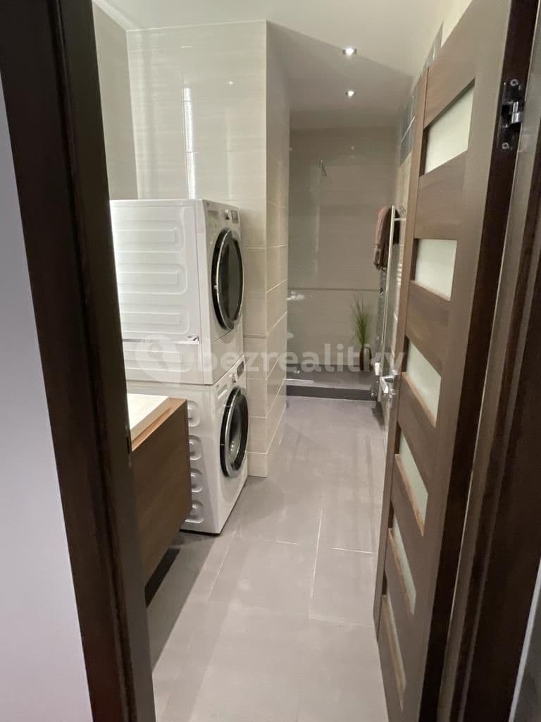 Pronájem bytu 2+kk 66 m², Puškinova, Hradec Králové, Královéhradecký kraj Pronájem bytu 2+kk 66 m², Puškinova, Hradec Králové, Královéhradecký kraj