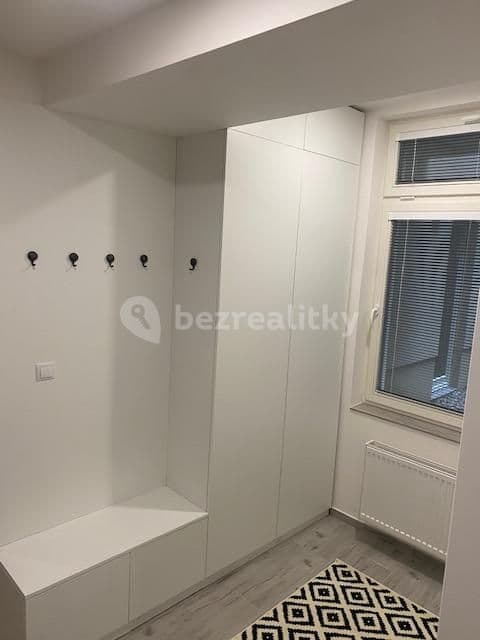 Pronájem bytu 1+1 50 m², Lermontovova, Bratislava - mestská časť Staré Mesto, Bratislavský kraj Pronájem bytu 1+1 50 m², Lermontovova, Bratislava - mestská časť Staré Mesto, Bratislavský kraj