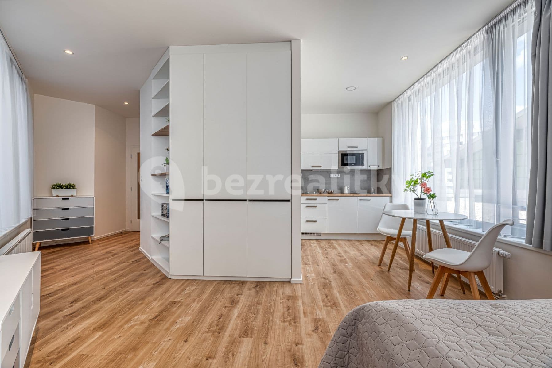 Pronájem bytu 1+kk 31 m², Mukařovského, Praha, Praha Pronájem bytu 1+kk 31 m², Mukařovského, Praha, Praha