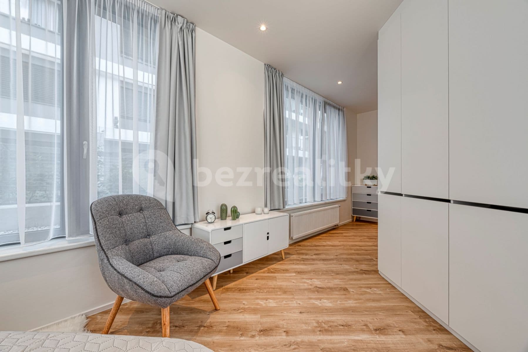 Pronájem bytu 1+kk 31 m², Mukařovského, Praha, Praha Pronájem bytu 1+kk 31 m², Mukařovského, Praha, Praha