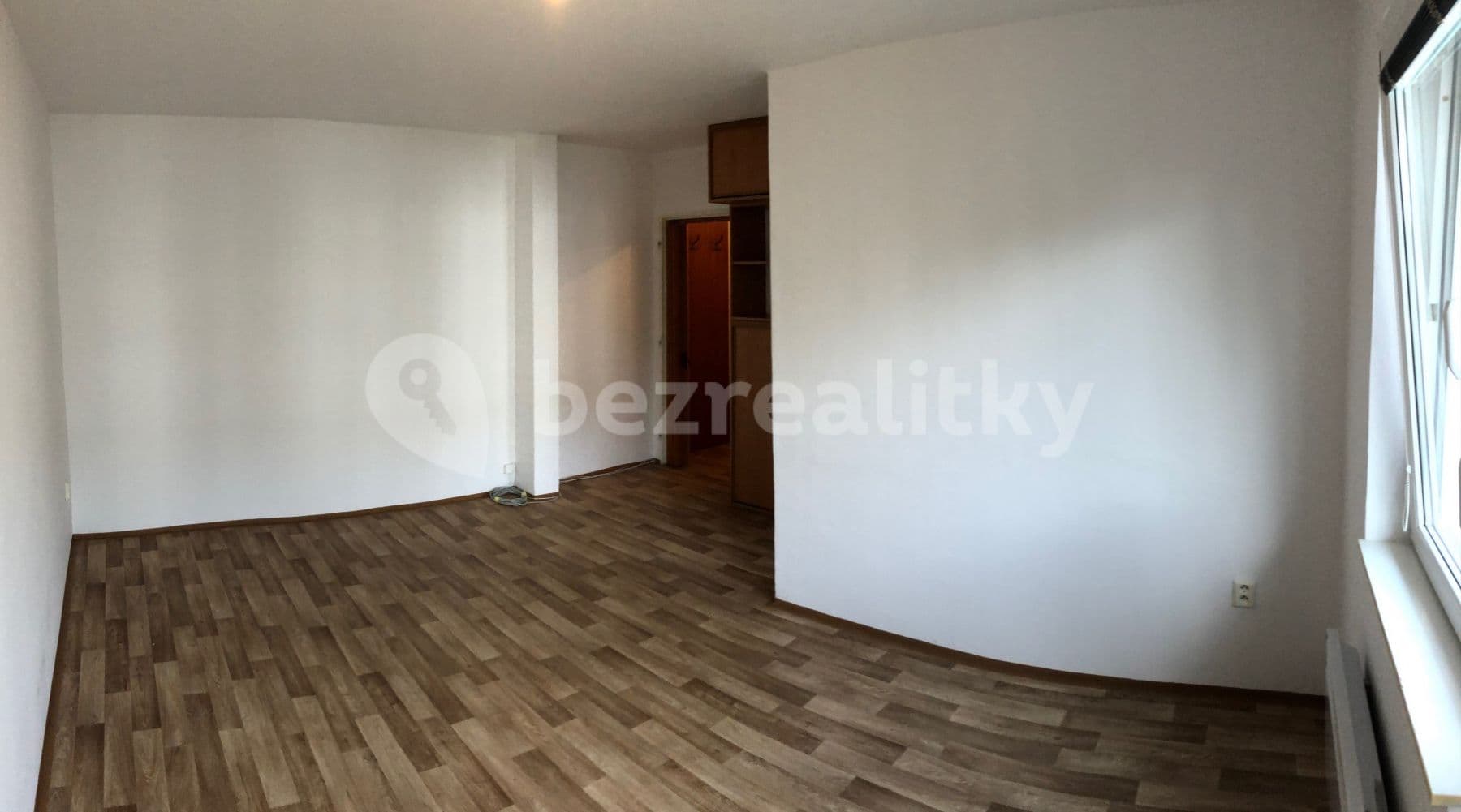 Pronájem bytu 1+1 30 m², Spojovací, Milovice, Středočeský kraj Pronájem bytu 1+1 30 m², Spojovací, Milovice, Středočeský kraj