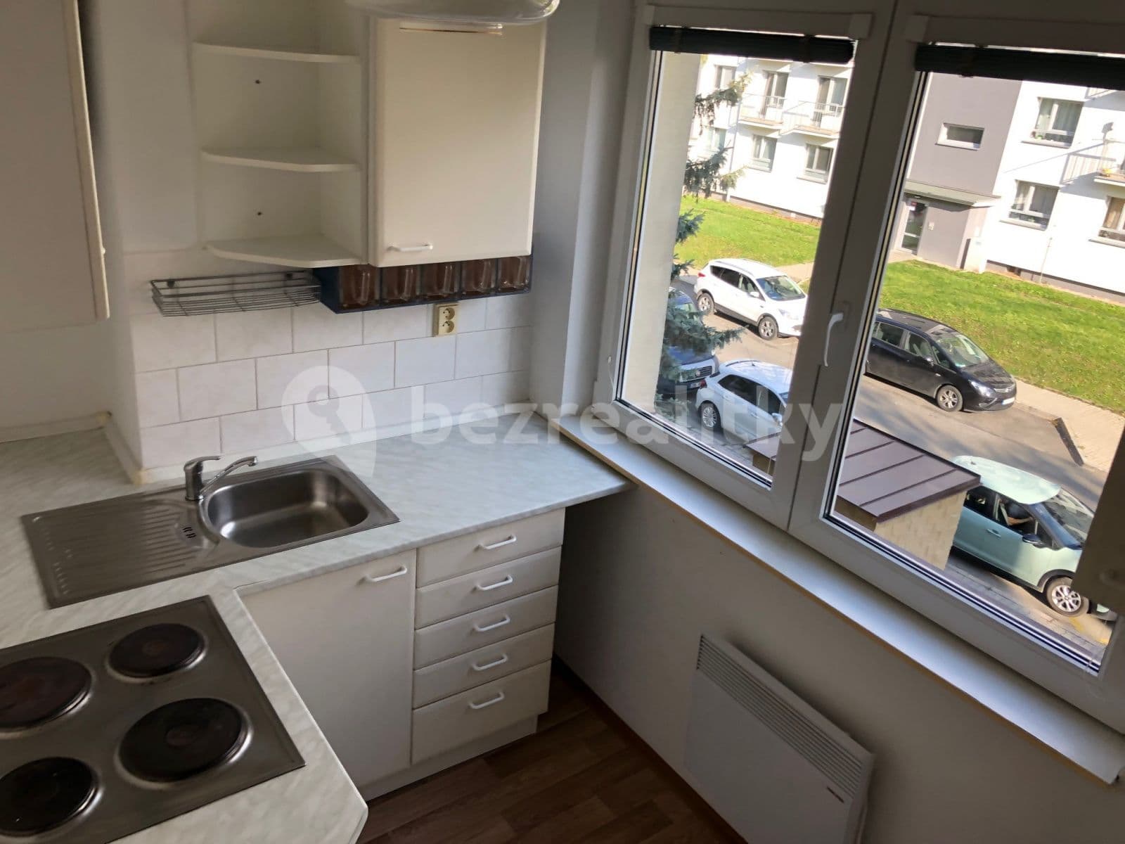 Pronájem bytu 1+1 30 m², Spojovací, Milovice, Středočeský kraj Pronájem bytu 1+1 30 m², Spojovací, Milovice, Středočeský kraj