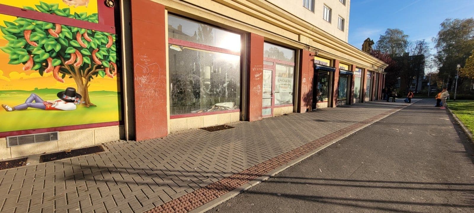 Pronájem nebytového prostoru 79 m², nám. Budovatelů, Karviná, Moravskoslezský kraj Pronájem nebytového prostoru 79 m², nám. Budovatelů, Karviná, Moravskoslezský kraj
