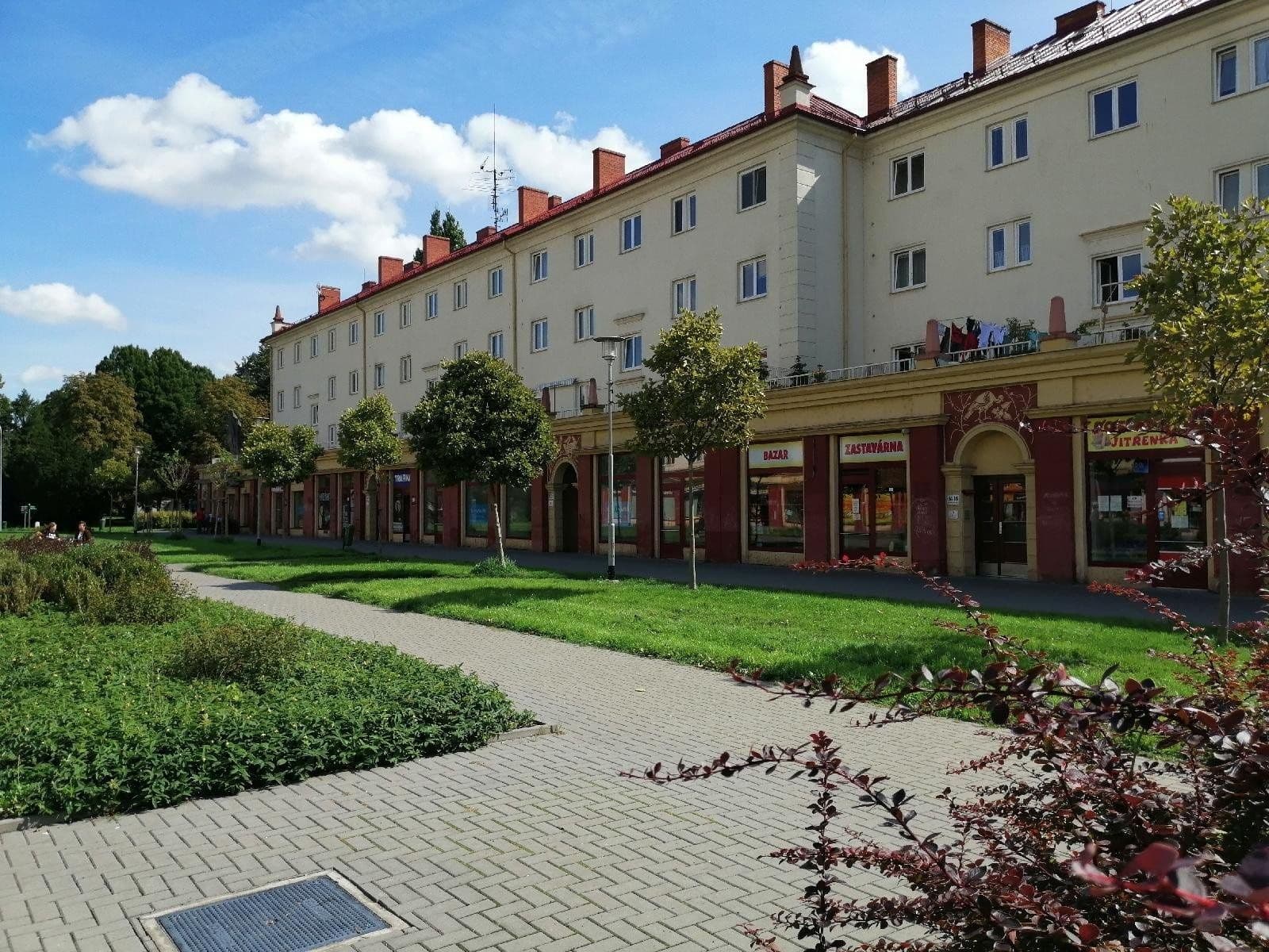 Pronájem nebytového prostoru 126 m², nám. Budovatelů, Karviná, Moravskoslezský kraj Pronájem nebytového prostoru 126 m², nám. Budovatelů, Karviná, Moravskoslezský kraj