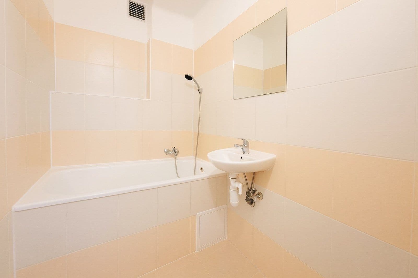 Pronájem bytu 2+1 52 m², nám. T. G. Masaryka, Havířov, Moravskoslezský kraj Pronájem bytu 2+1 52 m², nám. T. G. Masaryka, Havířov, Moravskoslezský kraj