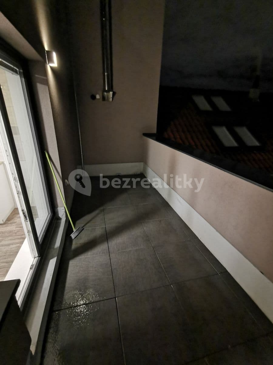 Pronájem bytu 1+kk 45 m², Mikšíčkova, Brno, Jihomoravský kraj Pronájem bytu 1+kk 45 m², Mikšíčkova, Brno, Jihomoravský kraj