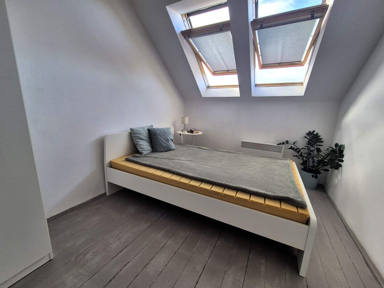 Pronájem bytu 1+kk 22 m², Moskevská, Praha, Praha Pronájem bytu 1+kk 22 m², Moskevská, Praha, Praha