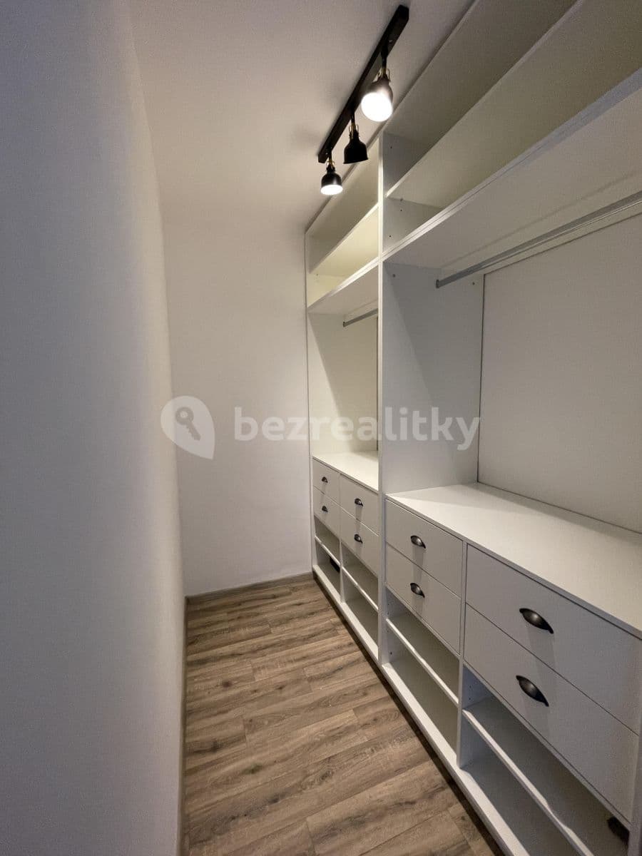 Pronájem bytu 2+kk 48 m², Guldenerova, Plzeň, Plzeňský kraj Pronájem bytu 2+kk 48 m², Guldenerova, Plzeň, Plzeňský kraj