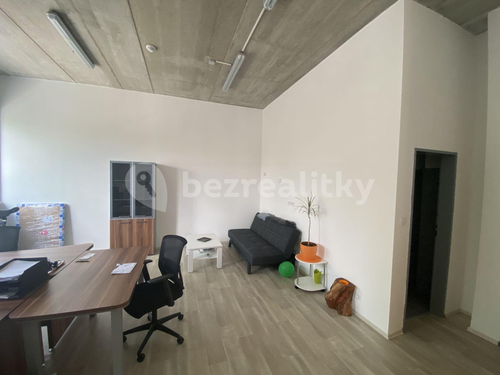 Pronájem kanceláře 44 m², Karla Guta, Praha, Praha