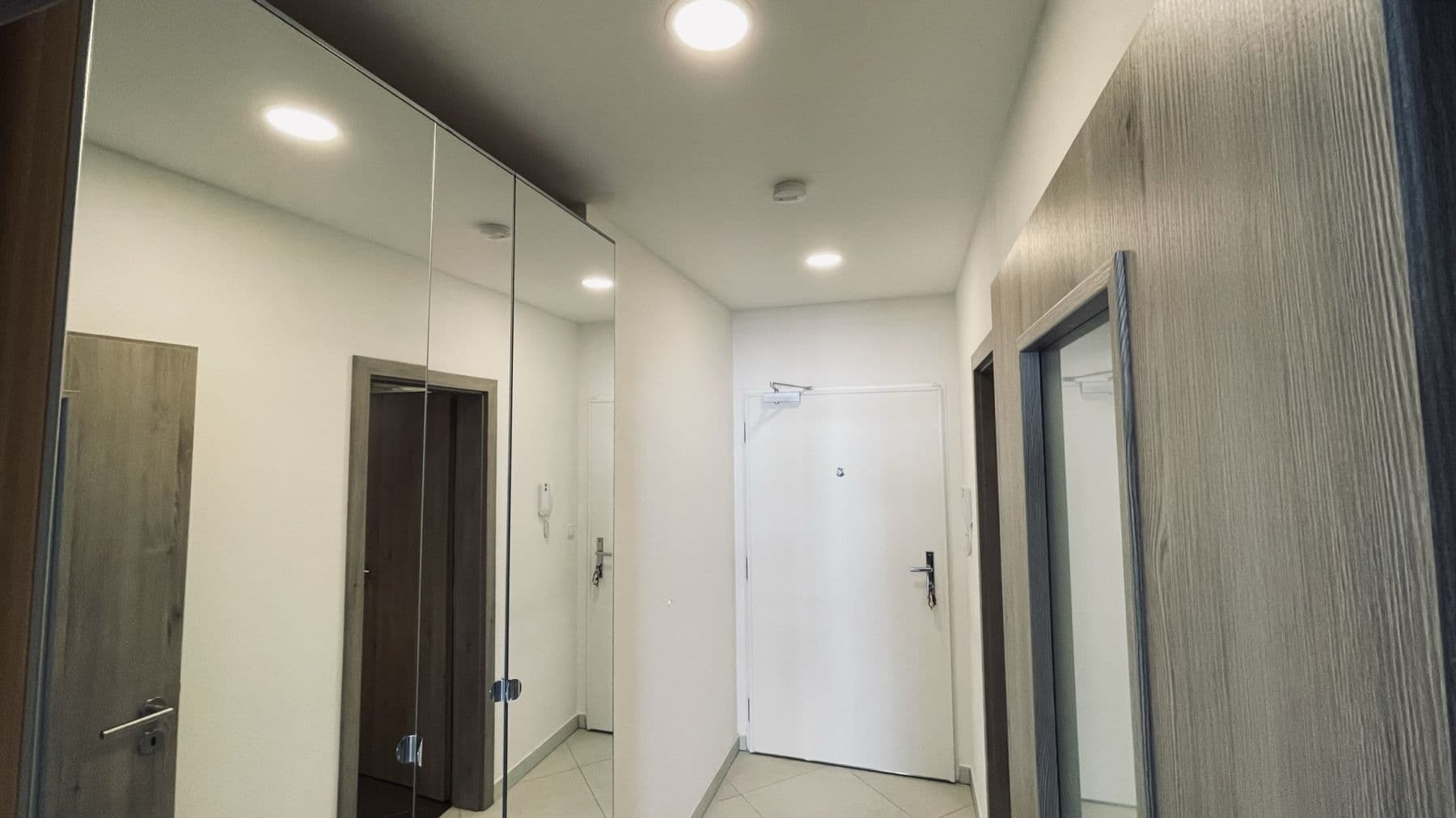 Pronájem bytu 1+kk 34 m², Petrohradská, Praha, Praha Pronájem bytu 1+kk 34 m², Petrohradská, Praha, Praha